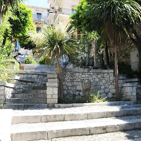 Teatro Greco 39 3* Taormina